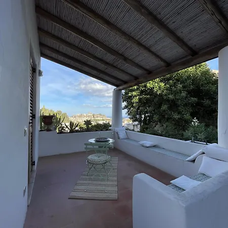 Con Vista Città di Lipari